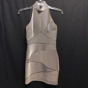 Black & white VINTAGE Caché 💥Offers consordered💥